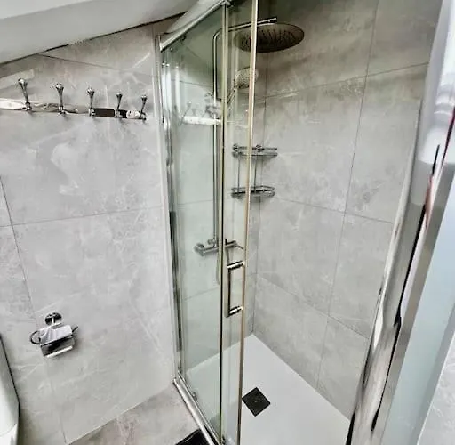 Cristianos Oasis, Modern Beachside Duplex Appartement