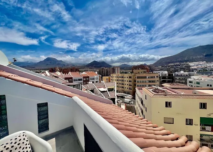 Cristianos Oasis, Modern Beachside Duplex Los Cristianos