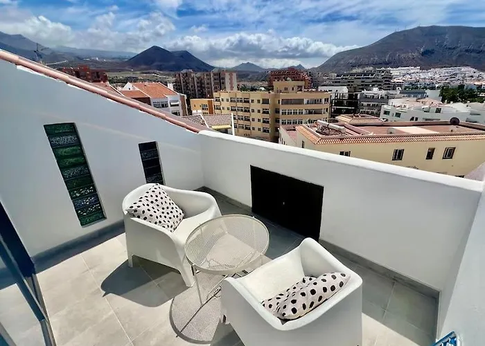 Cristianos Oasis, Modern Beachside Duplex Apartmán *