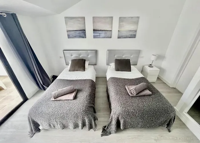 Cristianos Oasis, Modern Beachside Duplex Apartman Los Cristianos