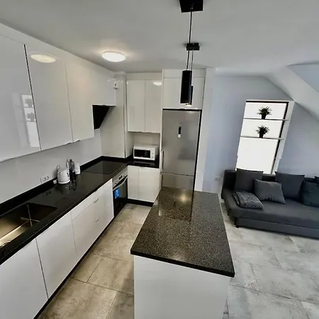 דירה Cristianos Oasis, Modern Beachside Duplex *