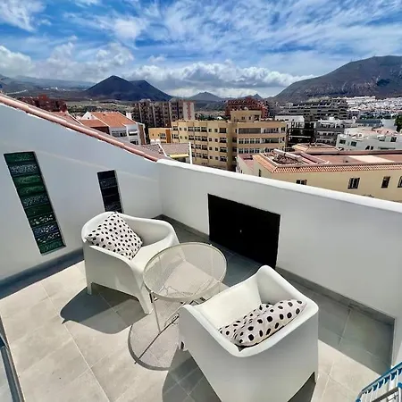 Cristianos Oasis, Modern Beachside Duplex דירה *