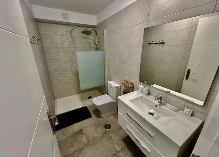 Cristianos Oasis, Modern Beachside Duplex