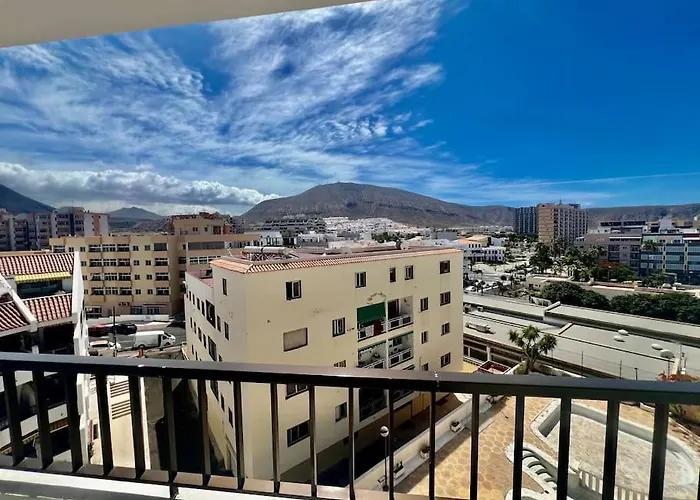 Lejlighed Cristianos Oasis, Modern Beachside Duplex *