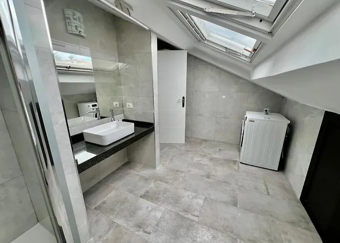 Cristianos Oasis, Modern Beachside Duplex * Los Cristianos (Tenerife)